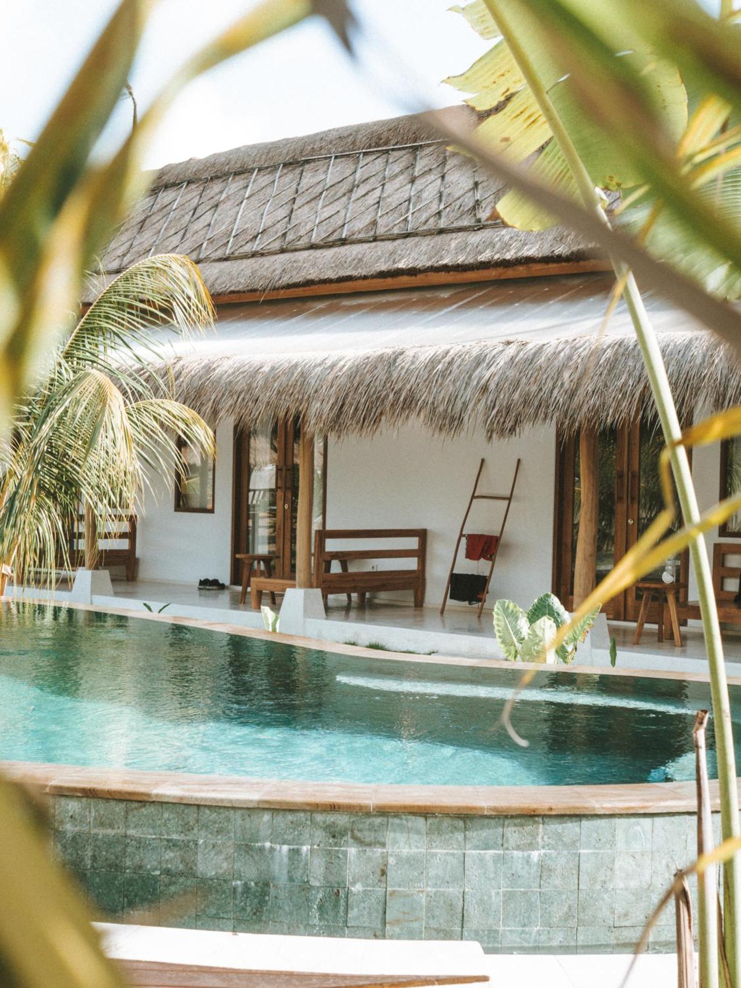 Luana Lombok Hotel Selong Belanak Exterior photo